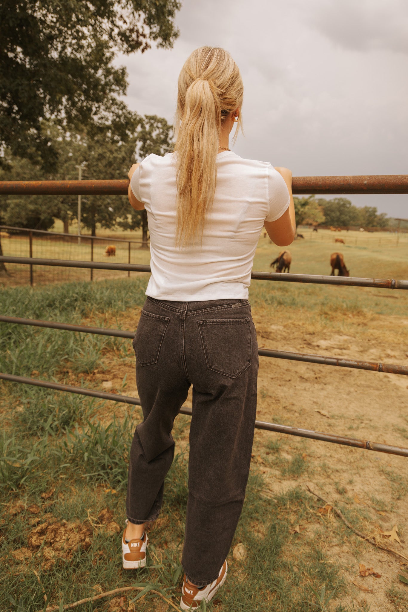 Wrangling Cowboys Black Barrel Jeans (Kan Can)
